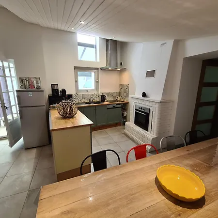 Дом отдыха Maison De Village Au Calme Climatisee 1 Сен-Пьер-д'Олерон