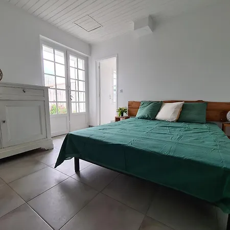 Дом отдыха Maison De Village Au Calme Climatisee 1
