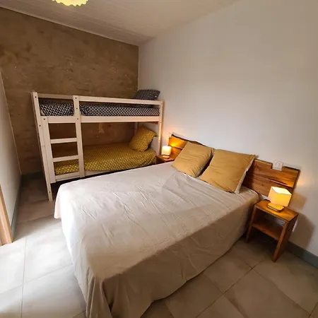 Maison De Village Au Calme Climatisee 1 別荘 サン・ピエール・ドレロン
