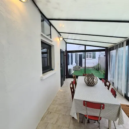 Сasa de vacaciones Maison De Village Au Calme Climatisée 1 *