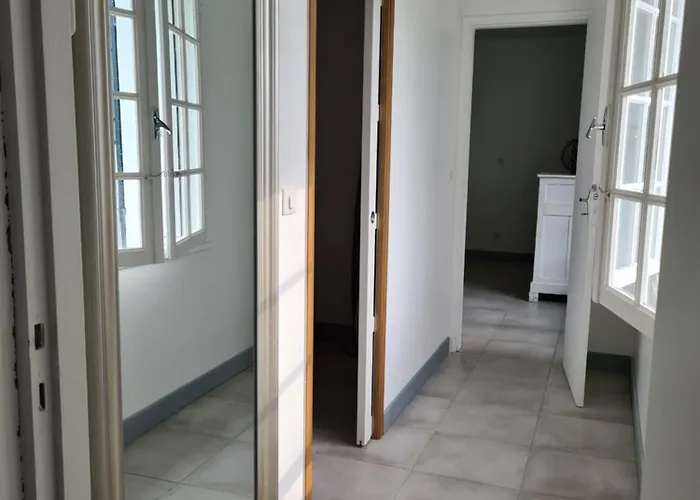 Maison De Village Au Calme Climatisee 1 *