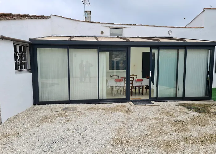 Maison De Village Au Calme Climatisee 1